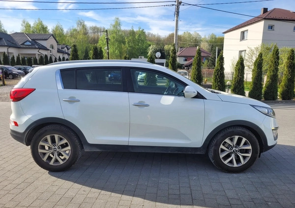 Kia Sportage cena 43900 przebieg: 217113, rok produkcji 2015 z Wieliczka małe 137